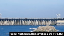 Вид на Дніпровську ГЕС
