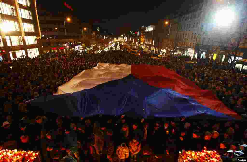 Građani odaju počast Vaclavu Havelu, Prag, 18.12.2011.