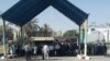 صدها کارگر نیشکر هفت‌تپه در انتظار حقوق‌های معوقه هستند