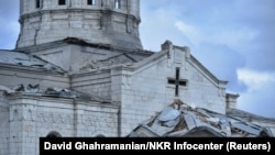 Արցախ - Շուշիի Ղազանչեցոց Սուրբ Ամենափրկիչ եկեղեցին հրթիռակոծությունից հետո, 8-ը հոկտեմբերի, 2020թ․