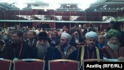 Татарстан халыклары корылтаена килгән дин әһелләре