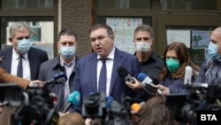 Брифинг на здравния министър Костадин Ангелов, вътрешния министър Христо Терзийски, директора на Центъра за спешна медицинска помощ в София д-р Георги Гелев и старши комисар Красимир Шотаров от Главна дирекция "Пожарна безопасност и защита на населението"