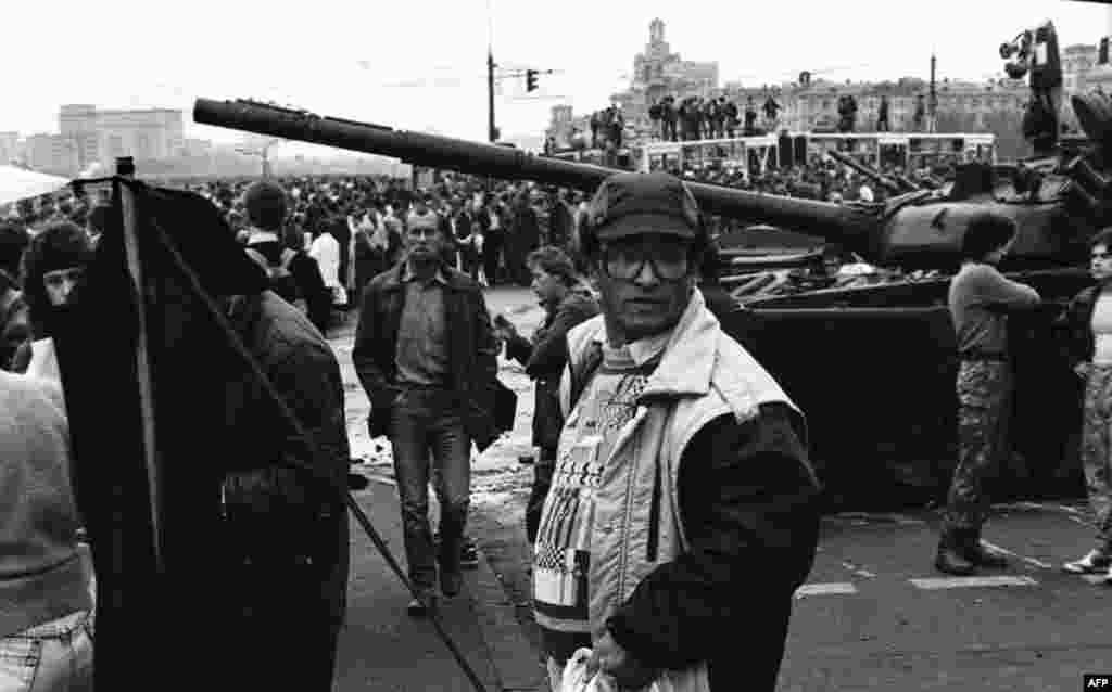 Захисники «Білого дому» в Москві. 21 серпня 1991 року