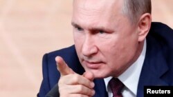 Президент Росії Володимир Путін не зробив поки щеплення вакциною Sputnik V проти коронавірусу