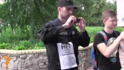«Ні агресії проти журналістів» – донецькі медійники підтримали колегу у суді