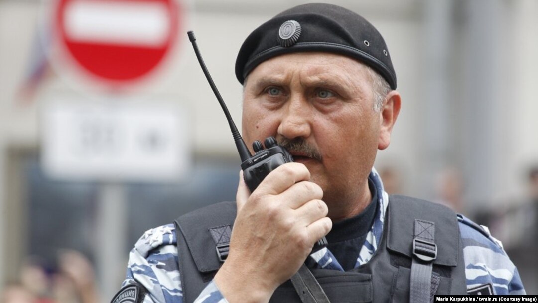 Колишній заступник командира спецпідрозділу «Беркут» Сергій Кусюк під час антикорупційного мітингу в Москві. 12 червня 2017 року