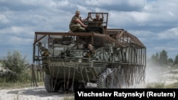 Ілюстраційне фото. Українські військові поблизу лінії фронту на Донеччині, червень 2025 року