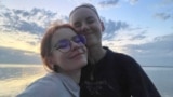 Анна Ганчарова і Марыя Зайцава падачас вандроўкі на мора, фота з прыватнага архіву