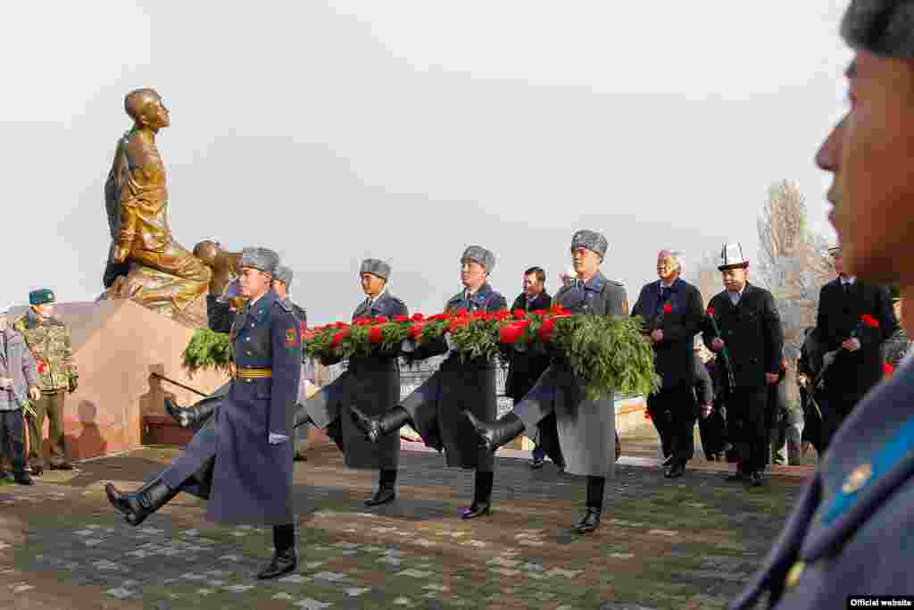 Кыргызстанда репрессияга кабылган атуулдардын басымдуу бөлүгү 1938-жылы ноябрдын алгачкы аптасында атылган.