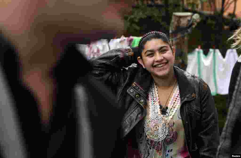 Kosovo - Leonarda Dibrani (15), Mitrovica, 17. oktobar 2013. Foto: REUTERS / Hazir Reka