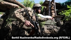 За даними штабу, упродовж минулої доби російські гібридні сили вісім разів порушили режим припинення вогню