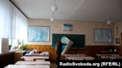 Ірина Пупко готується до уроку географії