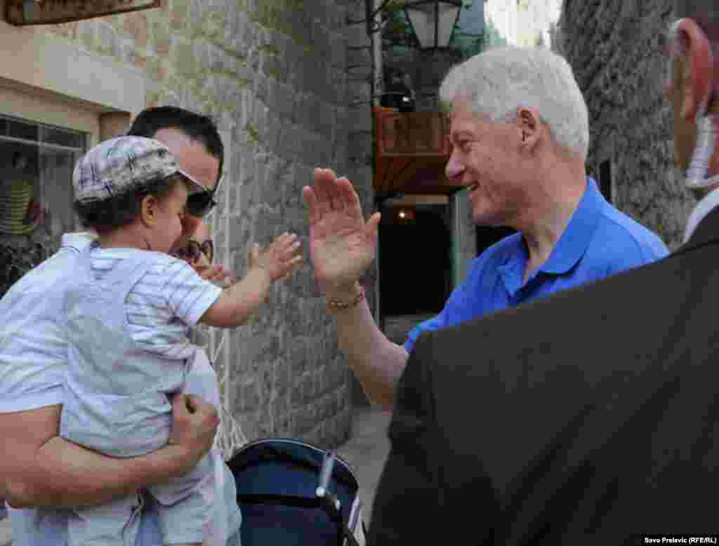 Crna Gora - Bivši američki predsjednik Bill Clinton, posjetio je Crnu Goru gdje je učestvovao na konferenciji "Balkanska inicijativa za jačanje društava jugoistočne Evrope", 22.05.2011. Foto: RSE / Savo Prelević