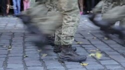 Тисячі людей у Львові вітали захисників України – відео