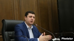 «Պատիվ ունեմ» խմբակցության քարտուղար Տիգրան Աբրահամյան