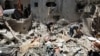 Urmările unui atac israelian asupra unei case din Deir Al-Balah, în centrul Fâșiei Gaza.