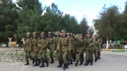 Diňle: Çeşme: Harby gulluga çagyryş ýaşyny 30-a çenli ýokarlandyrmak mümkinçiligi maslahatlaşyldy