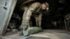 "Позволить Путину победить". США урезают помощь Украине