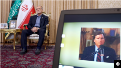 Məsud Pezeşkian amerikalı jurnalist Taker Karlsona müsahibə verib.
