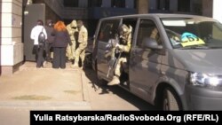 У Дніпропетровську проводився обшук в офісі Фонду оборони країни, пов'язаного з партією «Укроп», 31 жовтня 2015 року

