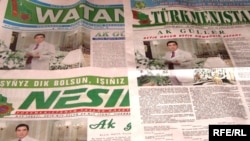 Jumamyradow ozalky ýyllarda bolşy ýaly, ýurduň gazet-žurnallarynda we radio-telewideniesinde henizem bir şahsyýeti mahabatlandyrmak syýasatyndan el çekilmeýändigini, bu ýagdaýyň bolsa ýurduň raýatlaryny juda irizendigini aýdýar.