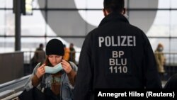 2-nji noýabrda Germaniýada bir aýlyk bölekleýin petikleme başlady.