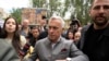  Călin Georgescu a mers alături de bodyguarzi de câte ori a fost chemat la Parchet pentru a fi audiat. 