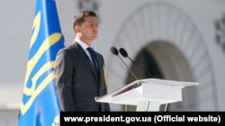 Президент України Володимир Зеленський виступає зі словом під час святкування Дня Незалежності в центрі столиці