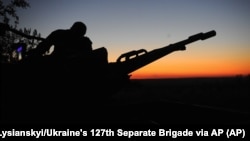 Украинские военные отражают воздушное нападение РФ, фото иллюстративное