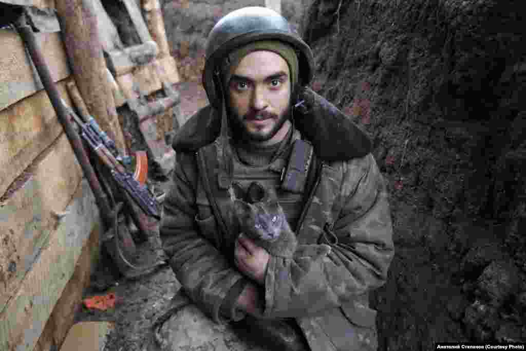 Vitali a încercat să se înroleze la 16 ani, în 2014, când a izbucnit conflictul. A trebuit să aștepte încă doi ani. fotografie din 2020. 