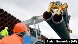 "Түндүк агым-2" долбоору үчүн Германияда даярдалган болот куурлар. 2017-жылкы сүрөт.