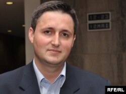 Denis Bećirović