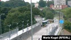 Пограничный мост, соединяющий Нарву (Эстония) и Ивангород (Россия)