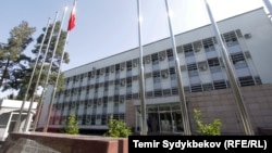 Кыргызстандын Тышкы иштер министрлиги. Иллюстрациялык сүрөт