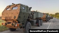 Реактивные системы залпового огня HIMARS в Запорожской области Украины. Июль 2022 года