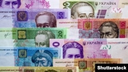 Востаннє курс долара був нижчим психологічної позначки в 24 гривні 15 січня 2016 року