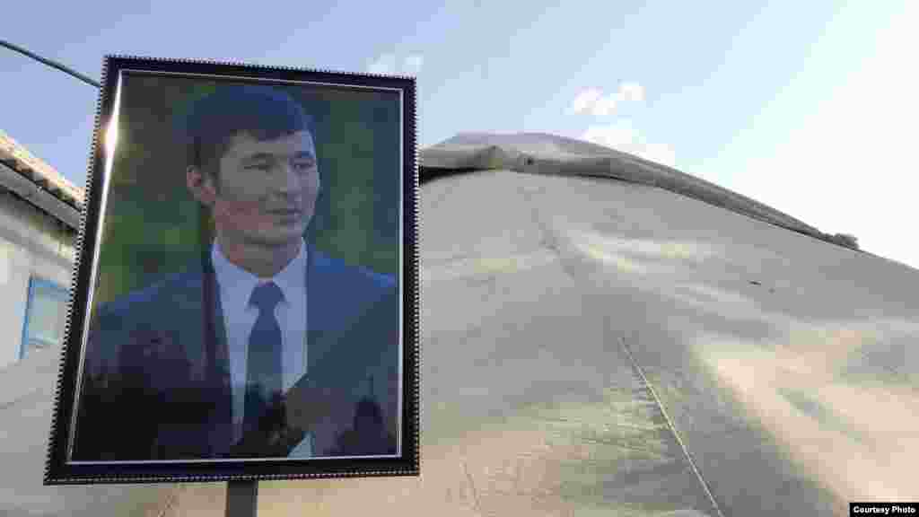Уланбек Эгизбаев 22-июлда Чолпон-Ата шаарында ооруканада каза болду. Ал Ысык-Көлдөгү "Акун" пансионатында эс алууга барган жеринен сууга чөгүп, башка эс алуучулар тарабынан жээкке чыгарылган.
