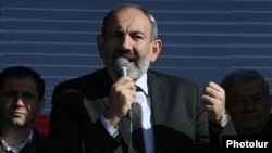 Armenia - Prime Minister Nikol Pashinian speaks at an election campaign rally in Maralik, November 26, 2018.