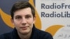 Лосик просить понтифіка «закликати зупинитися цих страшних людей, яким вже все одно на долі інших, на сотні розбитих горем сімей»