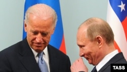 26 січня президент США Джо Байден та президент Росії Володимир Путін у своїй першій телефонній розмові обговорювали продовження дії договору New START