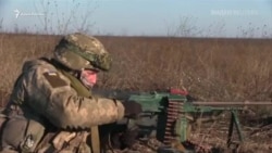 Українські військові проводять артилерійські навчання поблизу Азовського моря (відео)
