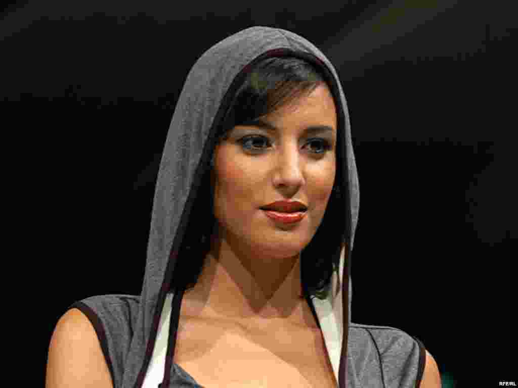 UAE - Dubai Fashion Week, 25Oct2007