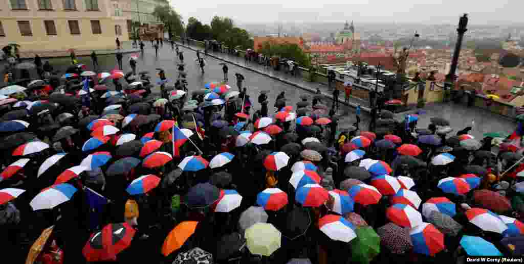 Протестувальники у Празі виступають проти уряду прем’єр-міністра Чехії Бабіша