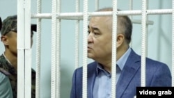 Омурбек Текебаев на судебном заседании. 5 июня 2017 года.
