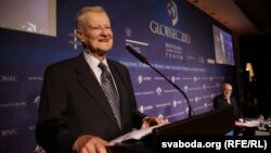 Радник президента США з питань національної безпеки Збігнєв Бжезінський на конференції у Братиславі