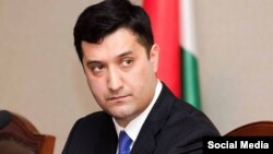 Вафо Ниятбекзода, сардори раёсати таҳқиқоти стратегии ВКХ-и Тоҷикистон. Акс аз бойгонӣ
