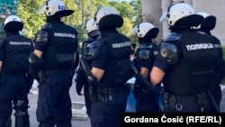 Detalj sa jedne od policijskih intervencija tokom uklanjanja blokade u Beogradu, 5. jul 2025. 