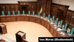 «Опозиційний блок» заявляє, що почав збір підписів під зверненням до Конституційного суду з вимогою визнати цей закон неконституційним