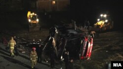 Автобусот на Дурмо-турс кој излета на патот Скопје - Тетово кај Карпалак
