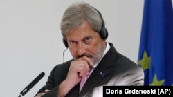 Архива: еврокомесарот за проширување Јоханес Хан.